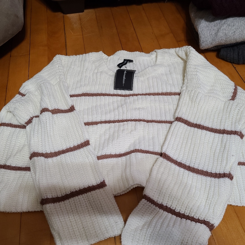 Sweatshirt